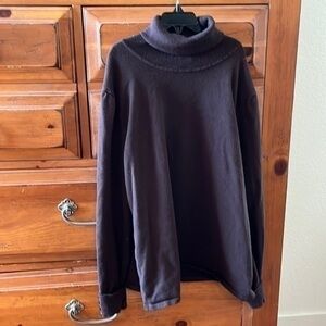 Investments Women’s brown turtleneck, size XL EUC